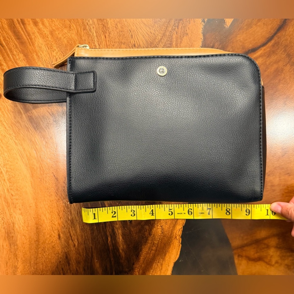 BVLGARI for Emirates Black Pebbled Leather Pochette Wristlet⭐️Italian Luxury - Picture 11 of 13